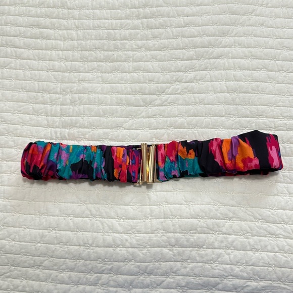 NWOT patterned maxi with cute belt - Picture 3 of 6